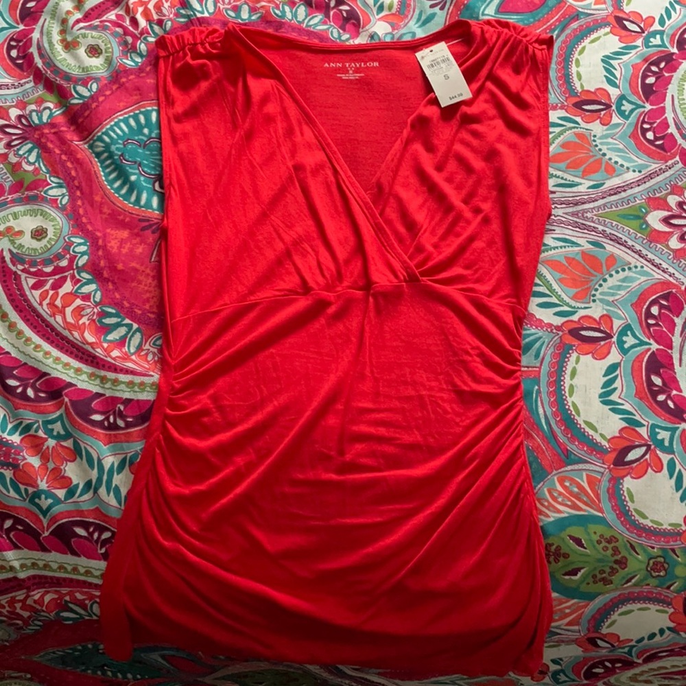 Red Sleeveless Anne Taylor Top - New with tag!